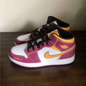 Nike Air Jordan 1 Mid Dia De Muertos Men's GS Size 7Y